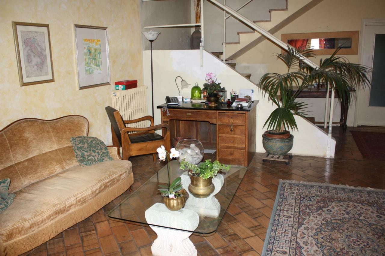 B&B Palu Lazise Bagian luar foto